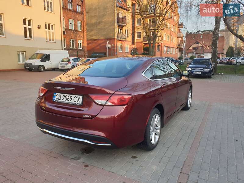 Седан Chrysler 200 2015 в Чернигове