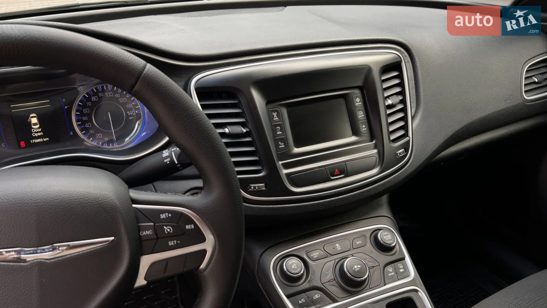 2015 Chrysler 200 - мініатюра 7
