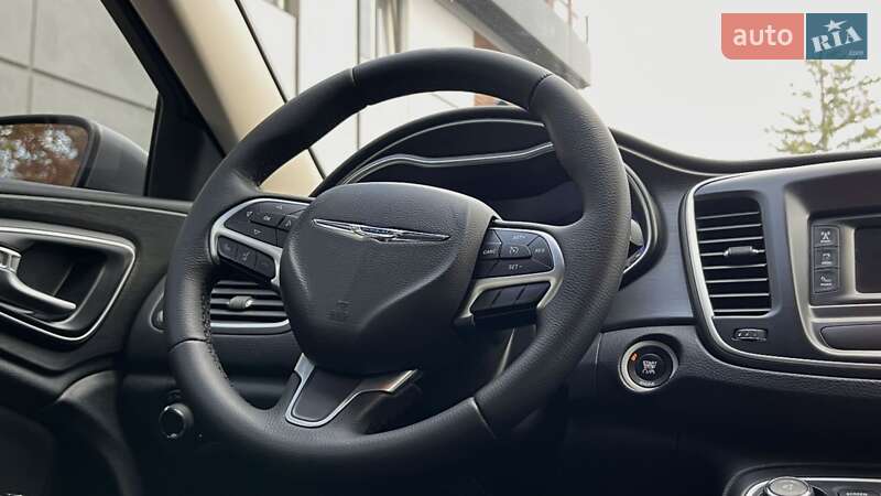 Седан Chrysler 200 2015 в Белой Церкви