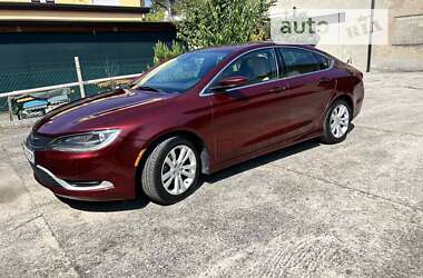 Седан Chrysler 200 2015 в Лубнах