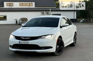 Седан Chrysler 200 2015 в Сараті