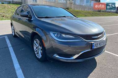 Седан Chrysler 200 2015 в Виннице