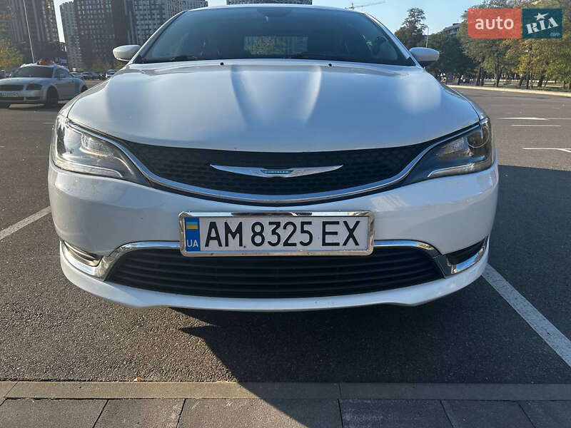 Седан Chrysler 200 2014 в Киеве фото 4 Седан Chrysler 200 2014 в Киеве