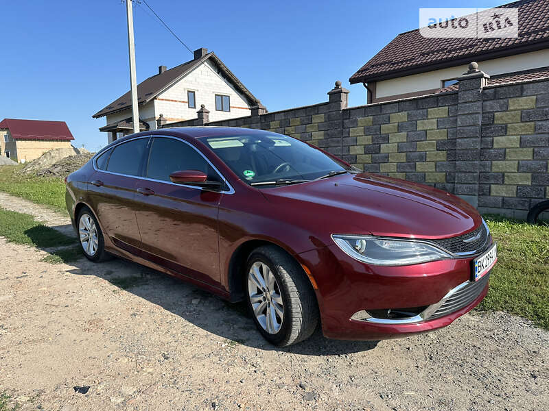 Седан Chrysler 200 2015 в Рівному