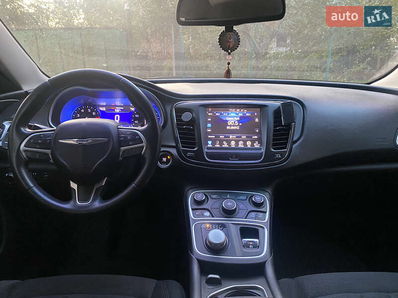 Седан Chrysler 200 2015 в Вінниці