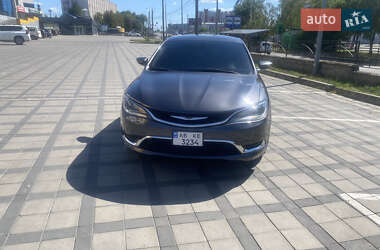 Седан Chrysler 200 2015 в 
