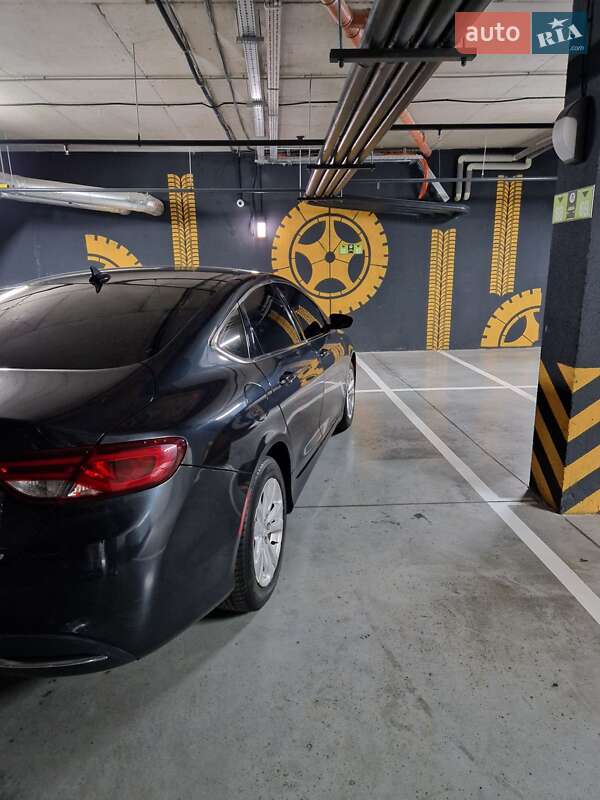Седан Chrysler 200 2016 в Одессе