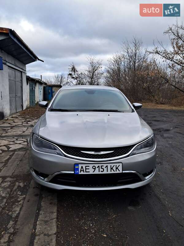 Седан Chrysler 200 2014 в Першотравенске