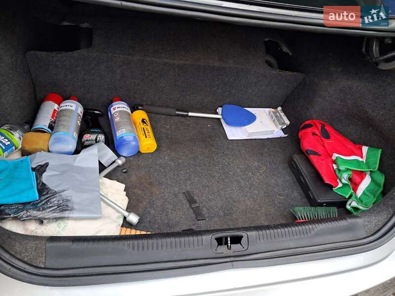 Седан Chrysler 200 2014 в Першотравенске