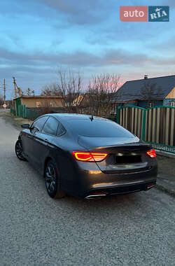 Седан Chrysler 200 2015 в 