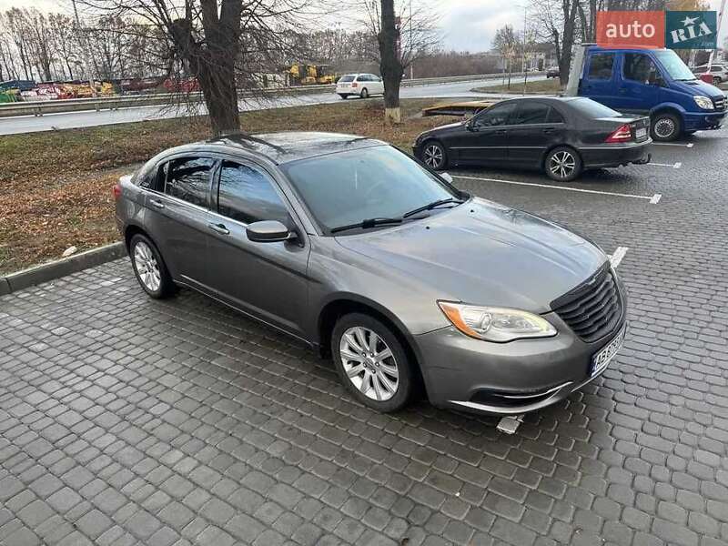 Седан Chrysler 200 2012 в Вінниці