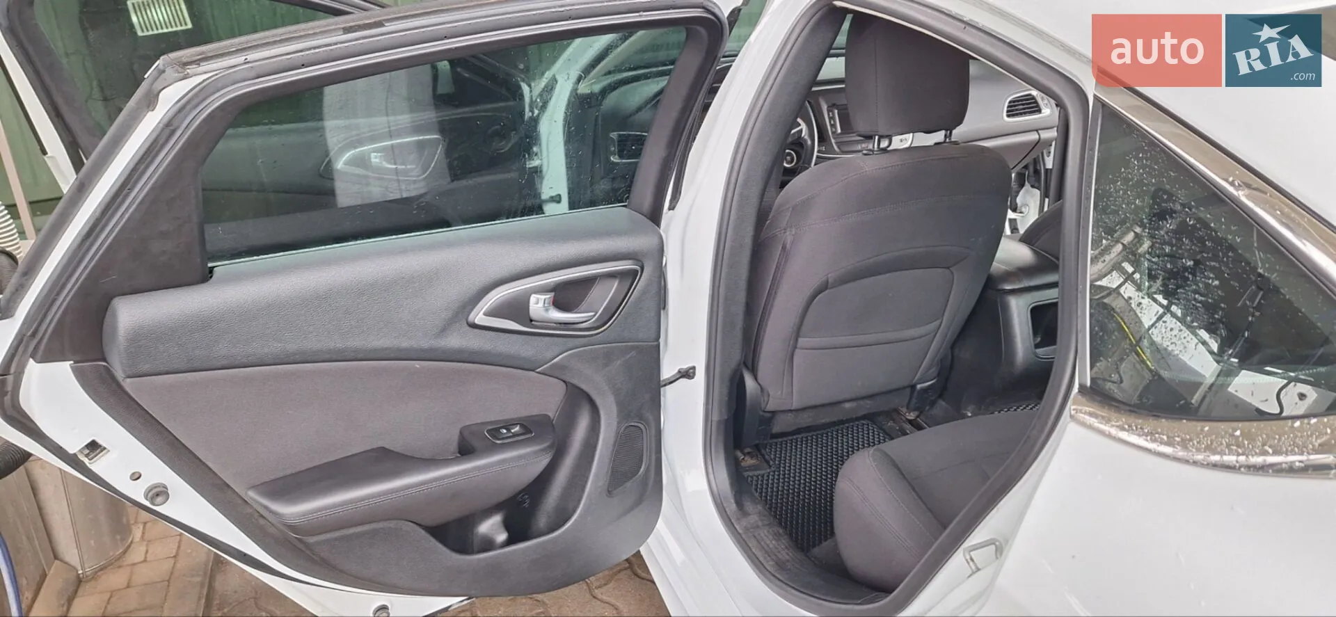2014 Chrysler 200 - мініатюра 13