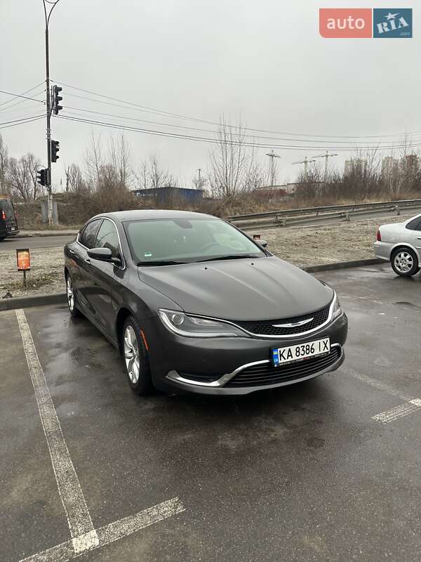 Chrysler 200 2015