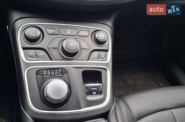 Седан Chrysler 200 2015 в 
