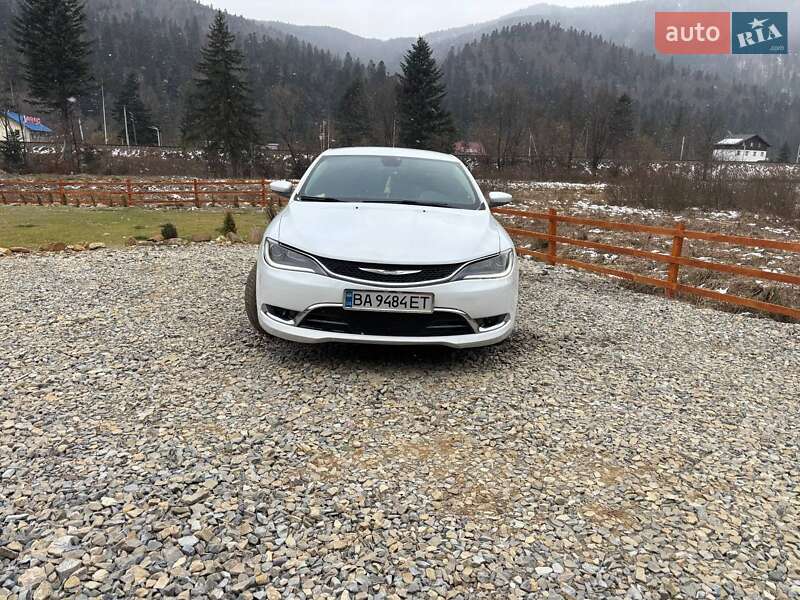 Седан Chrysler 200 2014 в Александрие