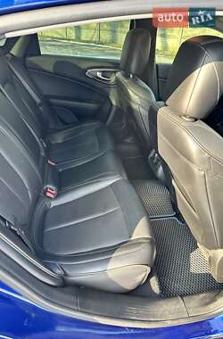 Седан Chrysler 200 2014 в 