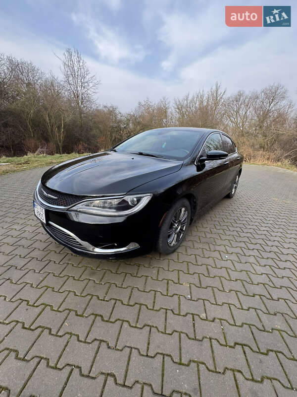 Седан Chrysler 200 2014 в 