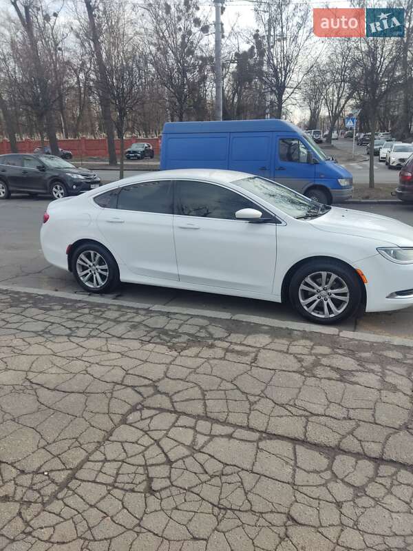 Седан Chrysler 200 2014 в Києві