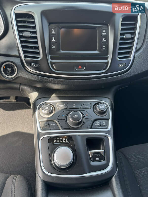 Седан Chrysler 200 2015 в Харькове