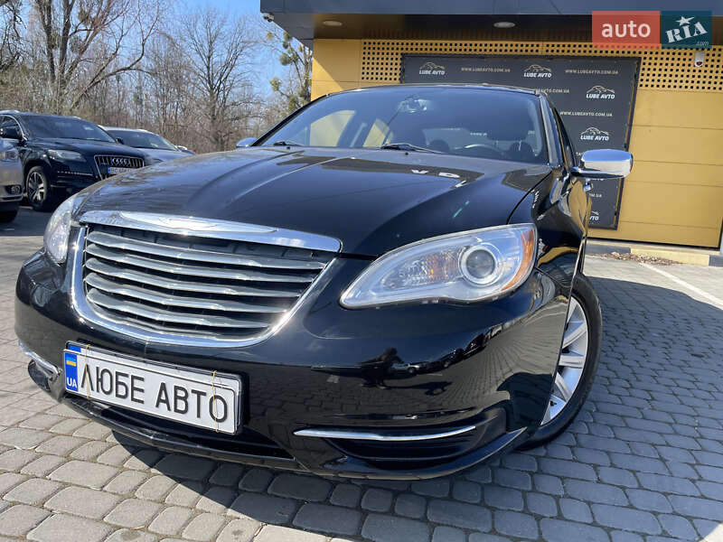 Chrysler 200 2013