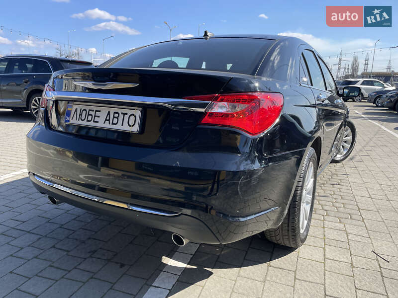 Седан Chrysler 200 2013 в Львове фото 3 Седан Chrysler 200 2013 в Львове