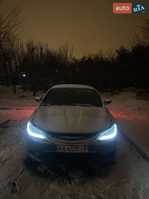 Седан Chrysler 200 2016 в Харькове