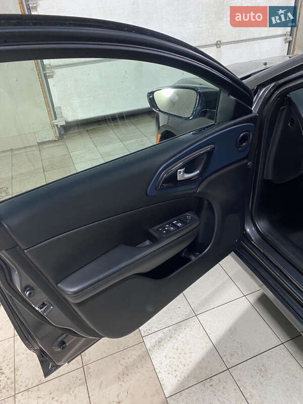 Седан Chrysler 200 2016 в Харькове