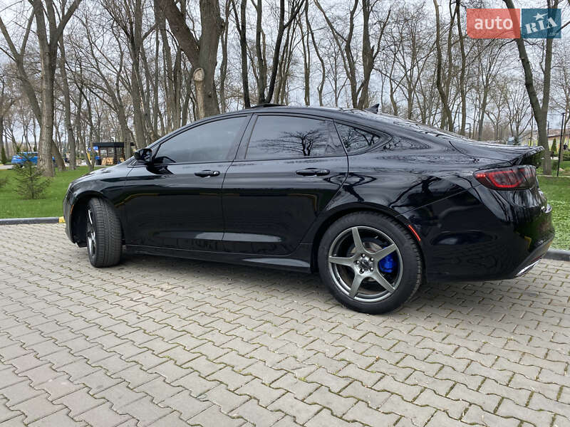 Седан Chrysler 200 2014 в Александрие