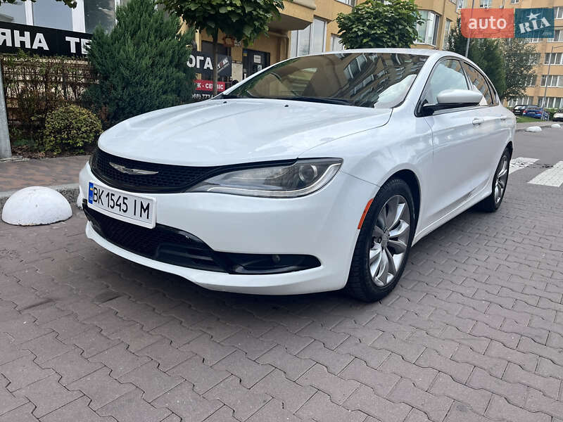 Седан Chrysler 200 2015 в 