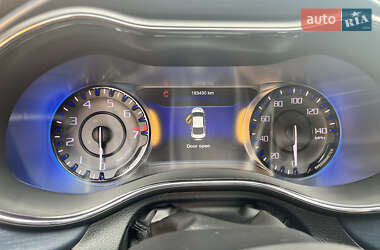 Седан Chrysler 200 2015 в 