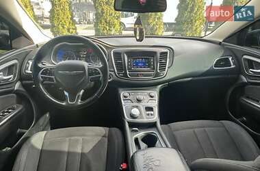 Седан Chrysler 200 2015 в 