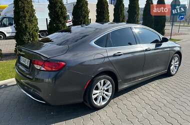 Седан Chrysler 200 2015 в 