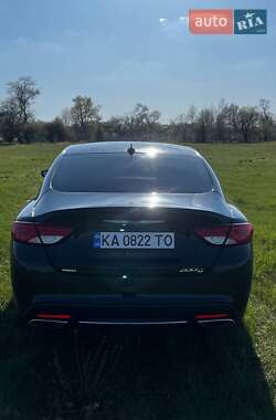 Седан Chrysler 200 2014 в 