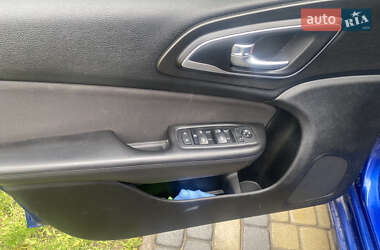 Седан Chrysler 200 2014 в 