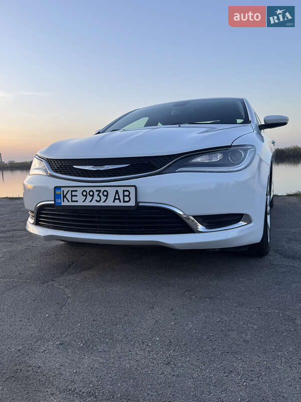 Седан Chrysler 200 2014 в Днепре