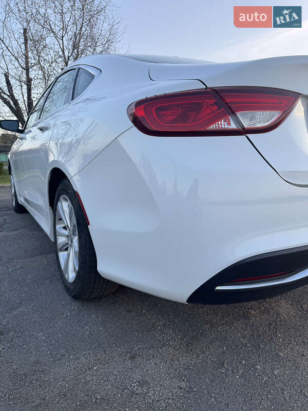 Седан Chrysler 200 2014 в Днепре