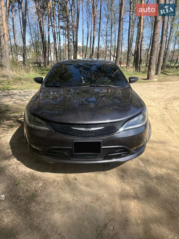Седан Chrysler 200 2016 в Чернігові