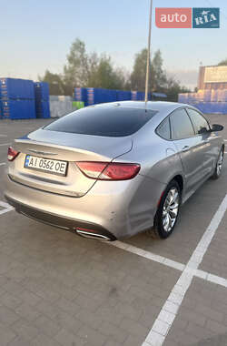 Седан Chrysler 200 2015 в 