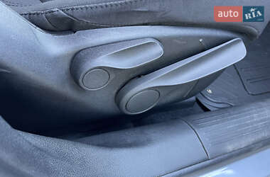 Седан Chrysler 200 2014 в 