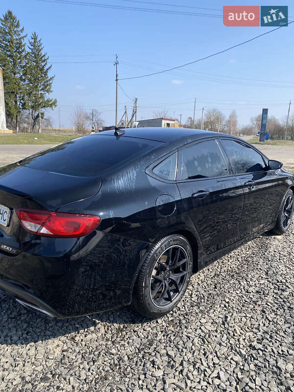 Седан Chrysler 200 2016 в 