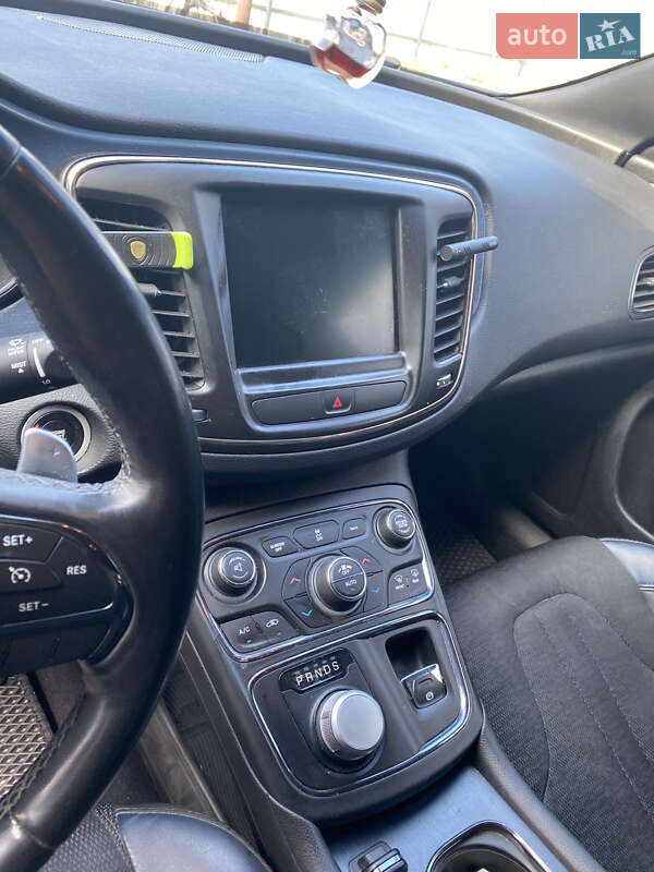 Седан Chrysler 200 2016 в Владимире фото 24 Седан Chrysler 200 2016 в Владимире