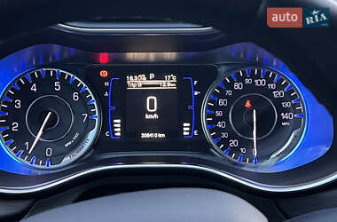 Седан Chrysler 200 2014 в 