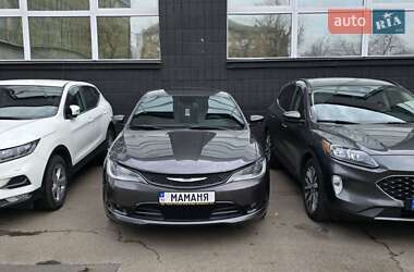 Седан Chrysler 200 2014 в 
