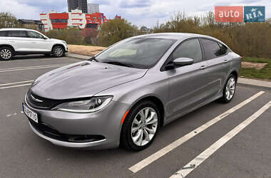 Седан Chrysler 200 2015 в 