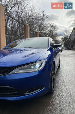 Седан Chrysler 200 2015 в 