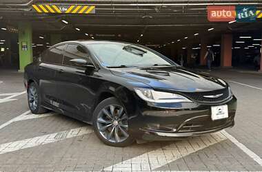 Седан Chrysler 200 2015 в Киеве