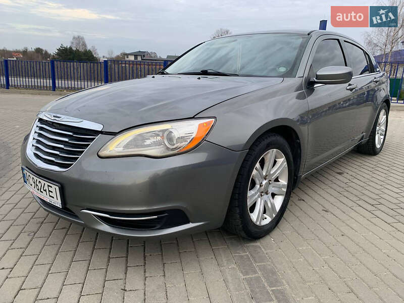 Chrysler 200 2013