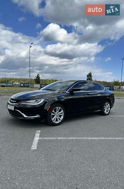 Седан Chrysler 200 2015 в 