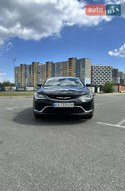 Седан Chrysler 200 2015 в 