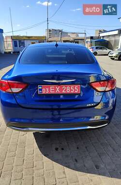 Седан Chrysler 200 2015 в 